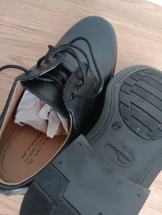 T37 Zapatos uniforme negros