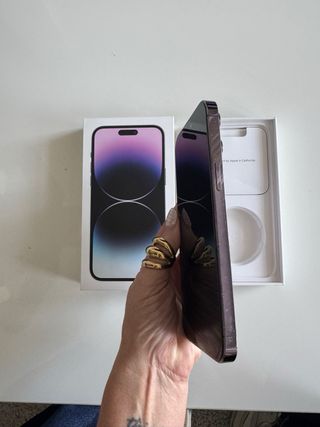 iPhone 14 Pro Max Morado