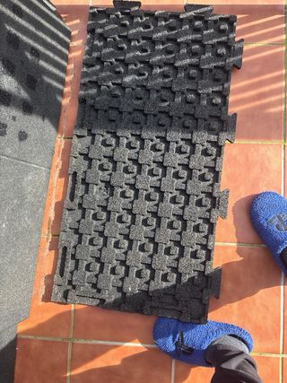 Vendo partida de 130 losetas de caucho profesional