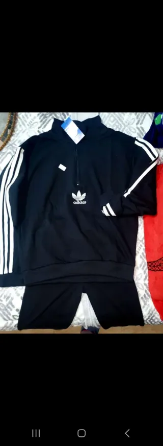 Chándal Adidas Negro también en rosa y en gris