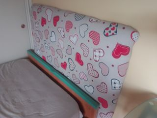 Cabecero acolchado infantil corazones