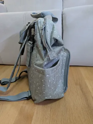 Mochila Walking Mum estrellas gris. Cómo nueva.