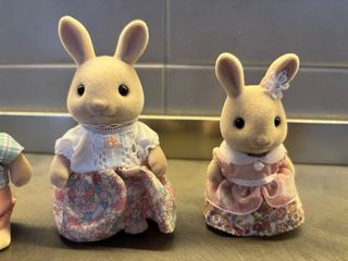 Sylvanian Families Coniglio Latte Famiglia