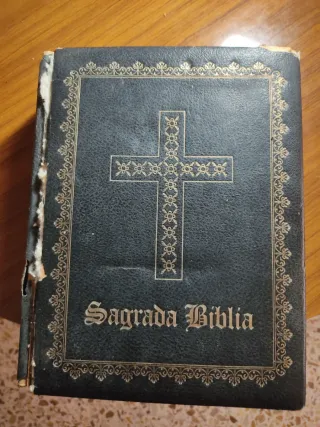 Sagrada Biblia
