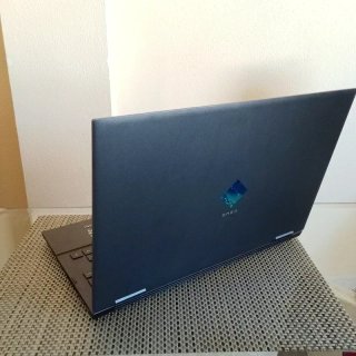 HP OMEN 15: RTX 3070 + RYZEN 7 5800H (8 core)