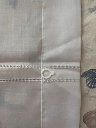 Tenda a pannello bianca