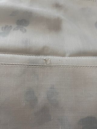 Tenda a pannello bianca