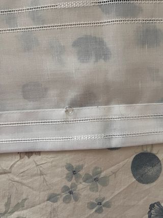 Tenda a pannello bianca