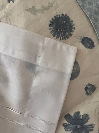 Tenda a pannello bianca