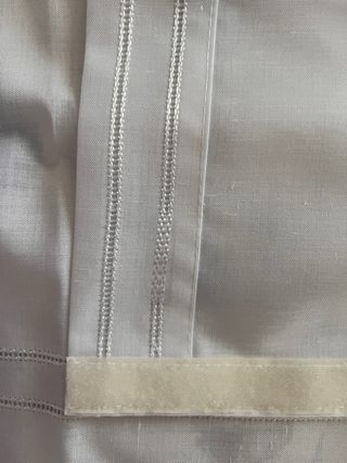 Tenda a pannello bianca