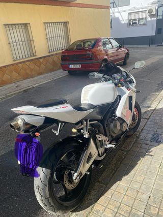 Honda CBR 600RR 2006 Blanca