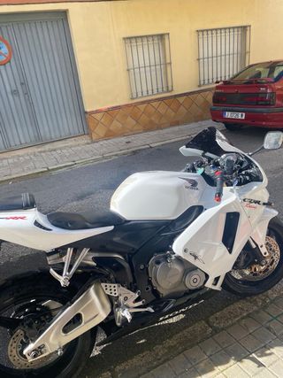 Honda CBR 600RR 2006 Blanca
