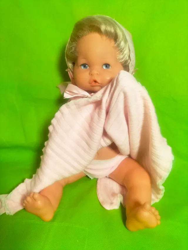 Muñeca Nenu-Pipi Años 70