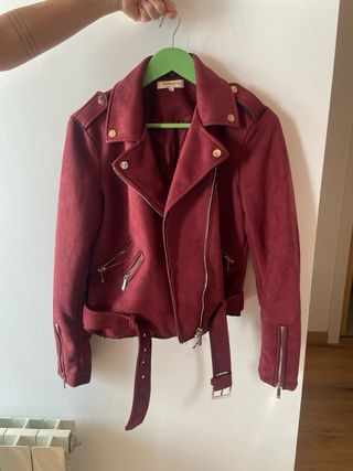 Cazadora Morgan ante burdeos