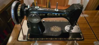 Máquina de coser Sigma antigua