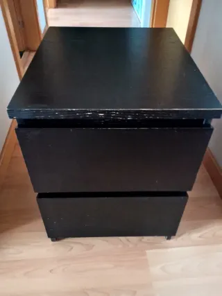 Mesita de noche Ikea negra