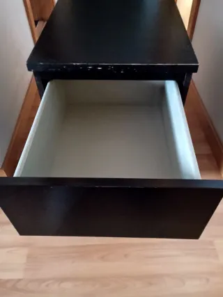 Mesita de noche Ikea negra