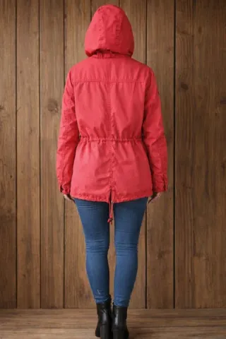 Parka roja con capucha quita y pon Talla L