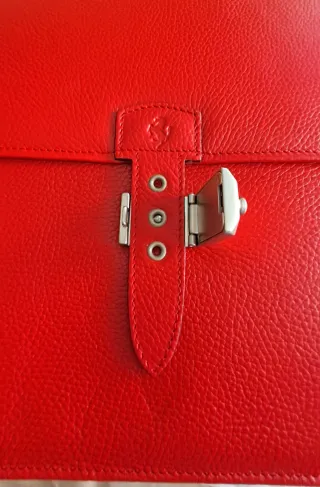 Cartella in pelle rossa Ferrari