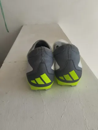 Botas Predator Blancas y Verdes