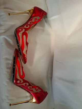 HORO NERO Dècolletè Laminato Rosso