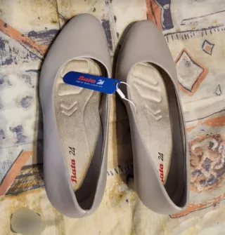 BATA Zapatos Tacón Piel T38 Beige Nuevos