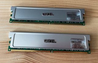 2x 1GB GEIL DDR2 RAM PC2-6400 800MHz