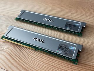 2x 1GB GEIL DDR2 RAM PC2-6400 800MHz