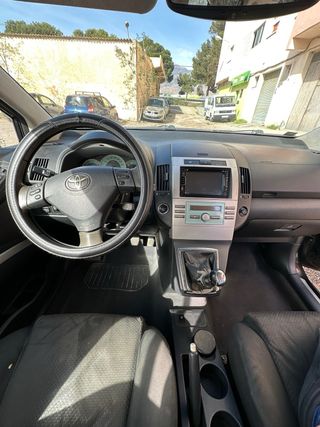 Toyota Corolla verso 2005