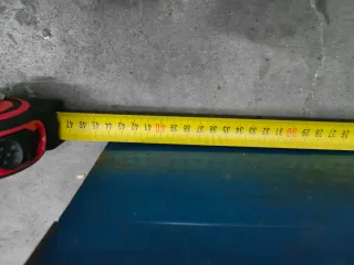 Caja de herramientas metálica azul