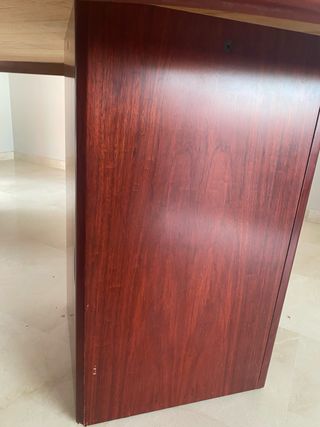 Mesa de juntas madera marrón