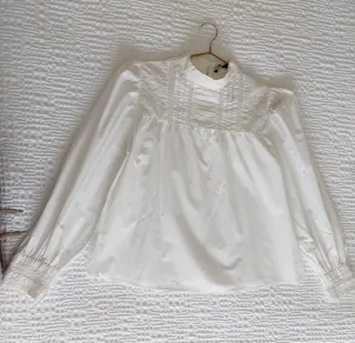 Camisa Zara con bordados