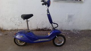 RESTOS DE Patinete Eléctrico Antiguo