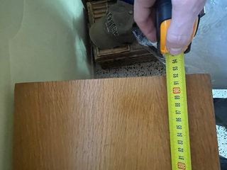 Armario de madera con cajones