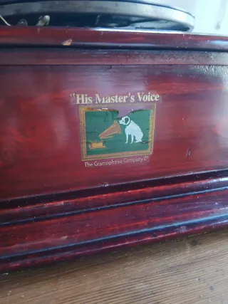 Gramófono His Master's Voice Decorativo