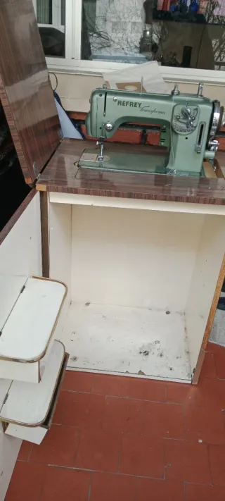 Máquina de coser Refrey Transforma