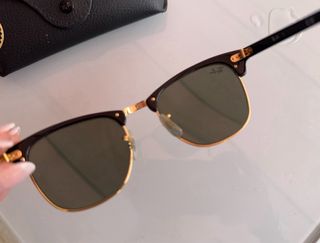 Gafas de Sol Ray-Ban Clubmaster Negras y Doradas