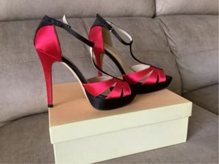 Zapatos de fiesta MENBUR fucsia y negros