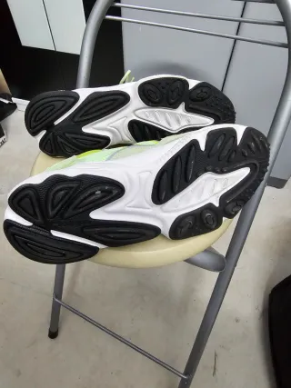 Adidas Ozweego Verde y Blanco