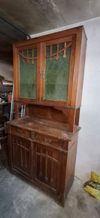 Mueble de cocina antiguo madera y cristal