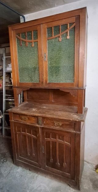 Mueble de cocina antiguo madera y cristal