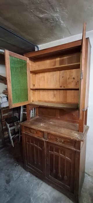 Mueble de cocina antiguo madera y cristal