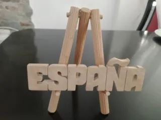 Letras madera ESPAÑA con soporte