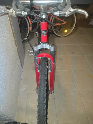 Bicicleta BH Coronas Roja (replica)