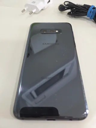 SAMSUNG GALAXY S10e