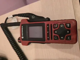 Motorola MTP8500Ex TETRA ATEX Radio Roja