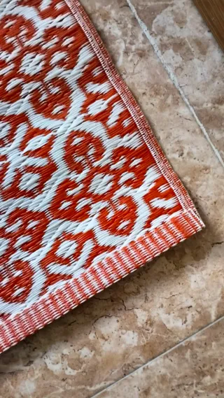 Alfombra reversible exterior/interior.