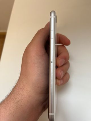 iPhone SE 2020 blanco