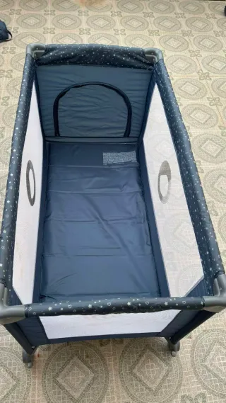 Cuna de viaje plegable