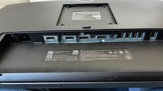 Dell UltraSharp U2515H 25” QHD + Cables Incluidos